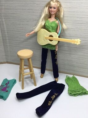 Disney Hannah Montana Doll and Clothes